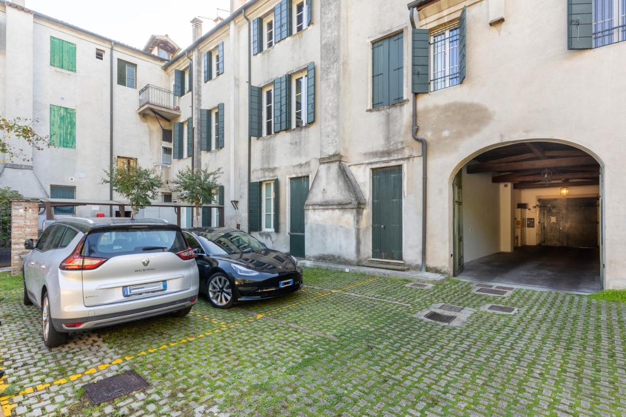 パドヴァCasa Charleston In Palazzo Nobiliare Al Duomoアパートメント エクステリア 写真